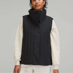 Lululemon Water-Repellent Insulated Vest
Black